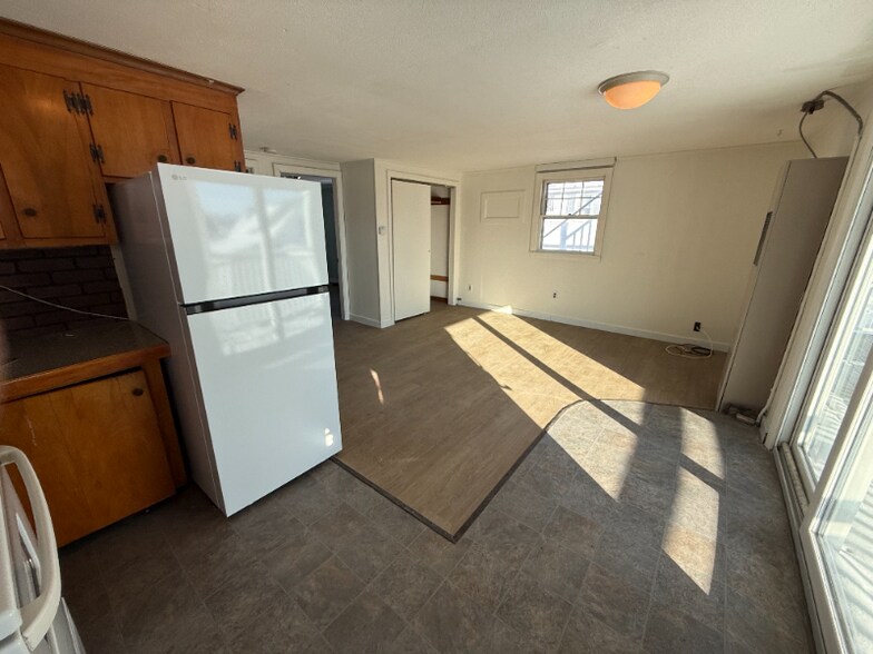 Building Photo - 190 Ashworth Ave