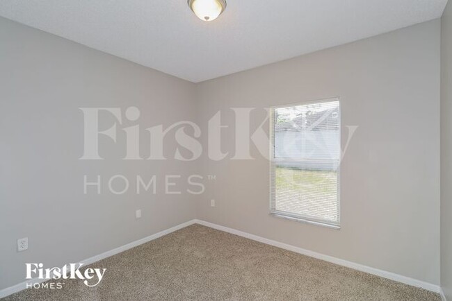 Building Photo - 1225 Schumann Dr
