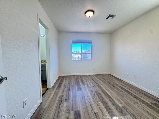 Building Photo - 1078 Country Skies Ave