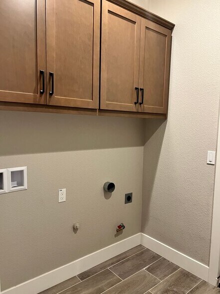 Building Photo - 2557 Orinoco Pl