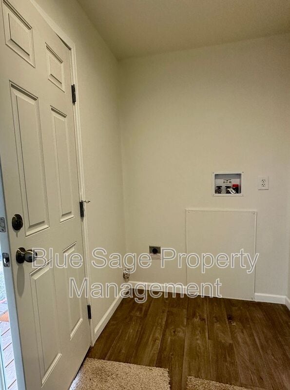 Building Photo - 504 Spencer Rd