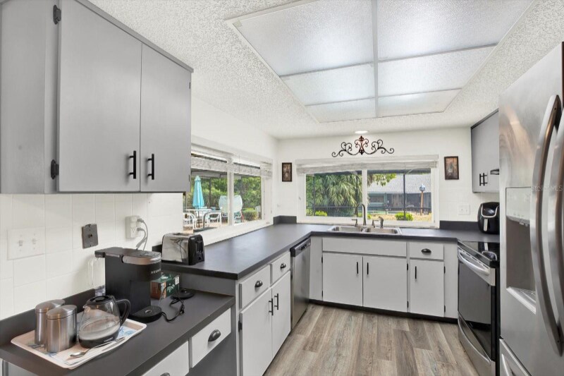 Building Photo - 11256 Holbrook St