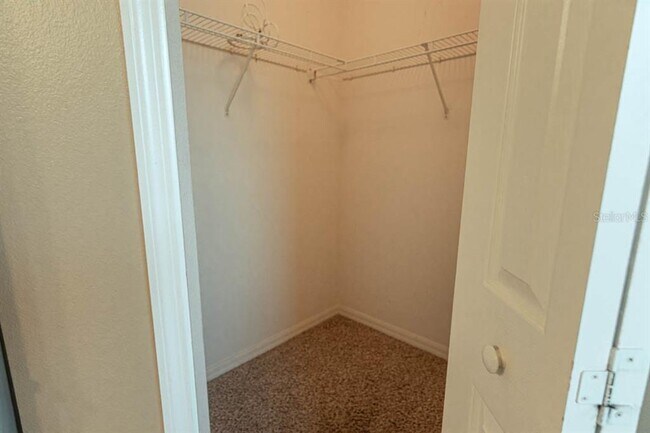 Building Photo - 233 E Gardenia Dr