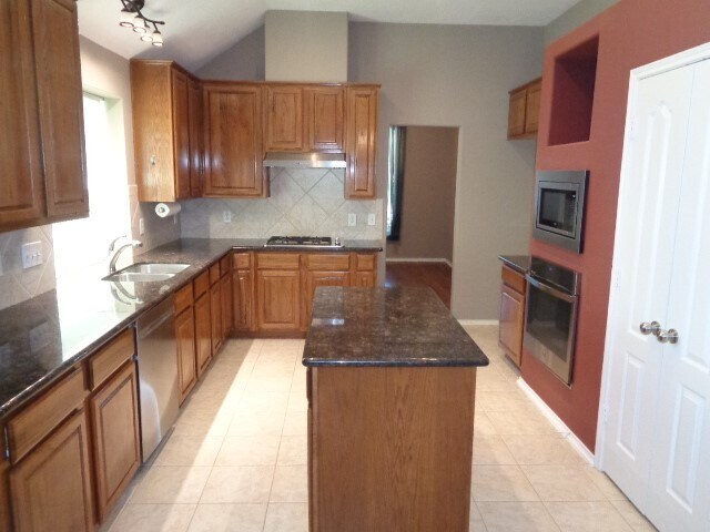Building Photo - 13006 Brayton Ct