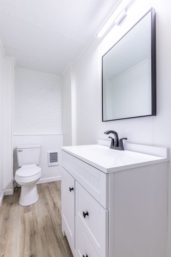 Building Photo - 626 Excelsior St