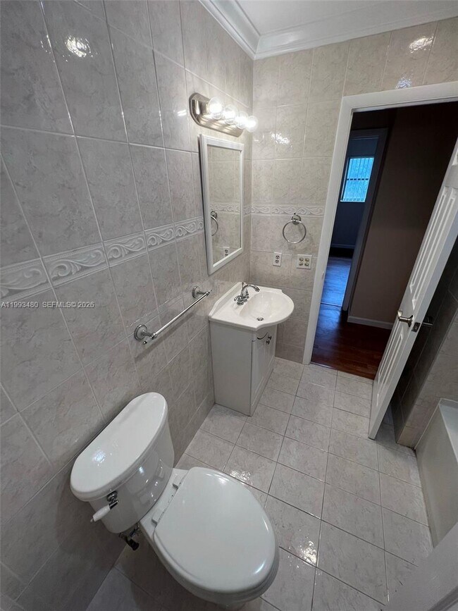 Building Photo - 2605 NW 47th Terrace