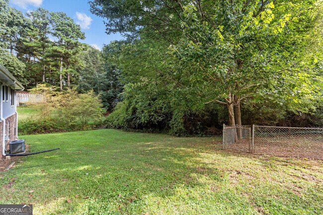Building Photo - 1834 Dogwood Ct SW