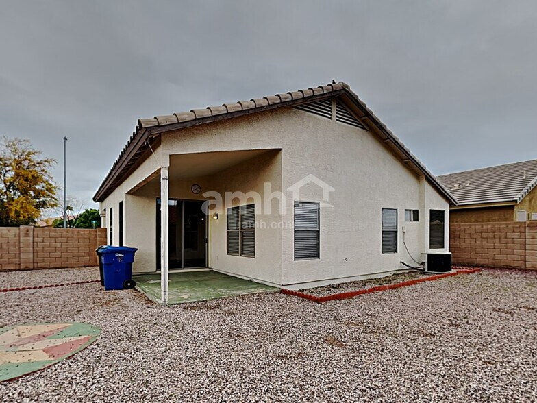 Building Photo - 9803 E Olla Ave