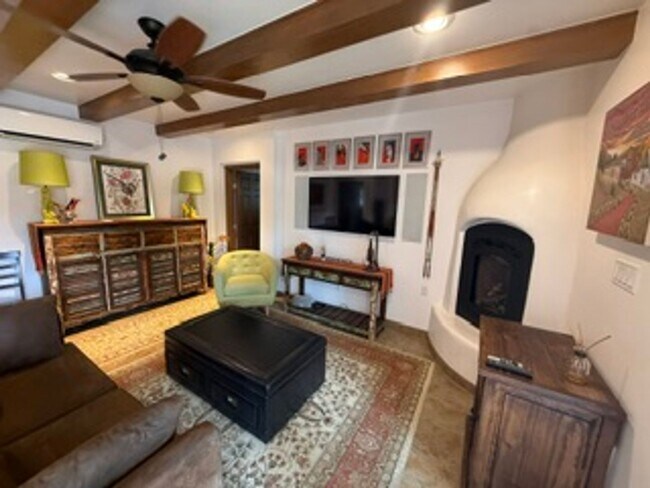 Building Photo - 2160 Calle de Arroyo