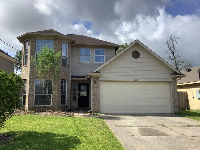 Primary Photo - 2218 Shady Pine Dr