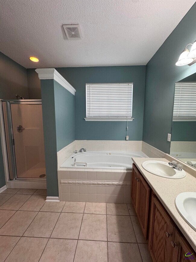 Building Photo - 104 Sir Patrick Way