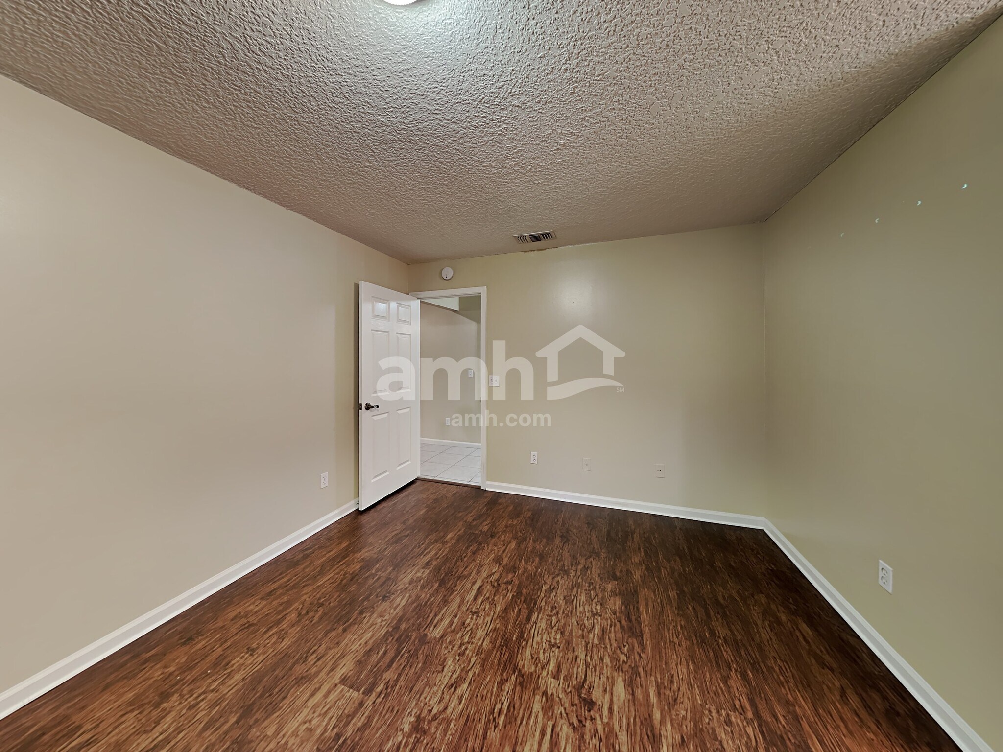 Building Photo - 7757 MacDougall Dr