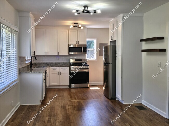 Building Photo - 561 Allendale Dr