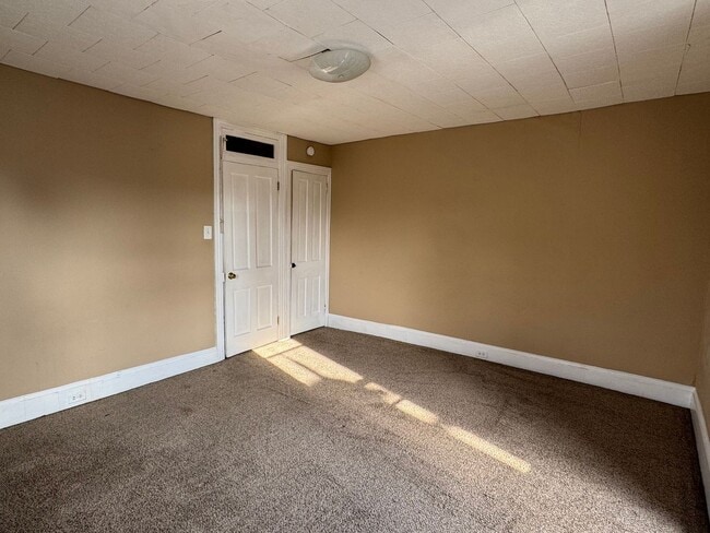 Building Photo - 209 Reno Ave