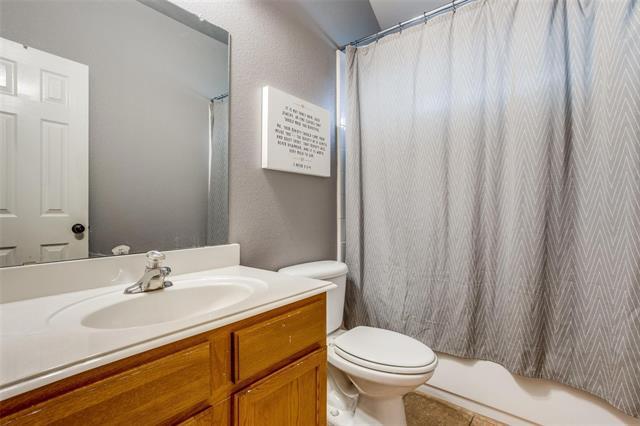 Building Photo - 9800 Old Field Dr