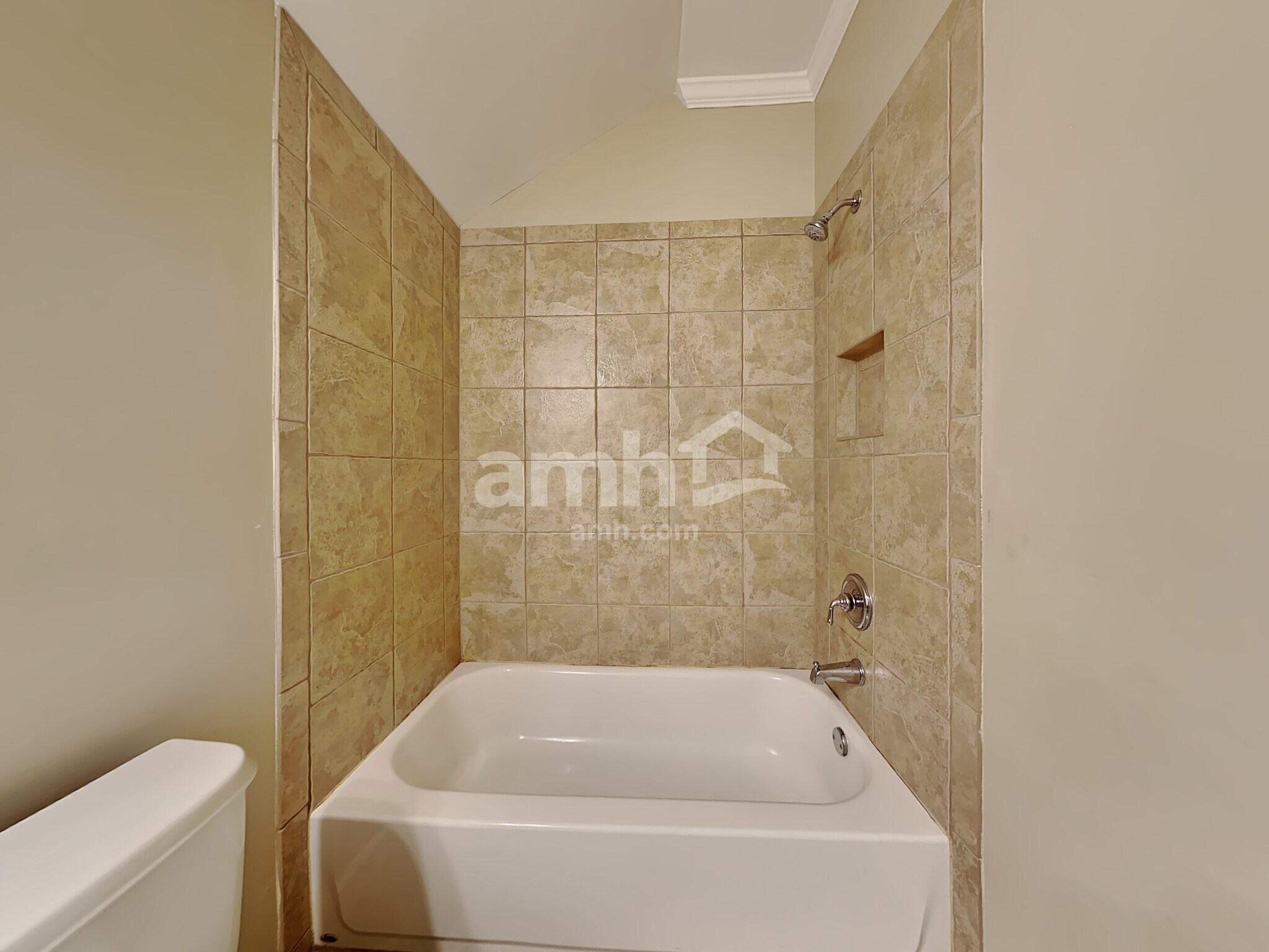 Building Photo - 302 Green St