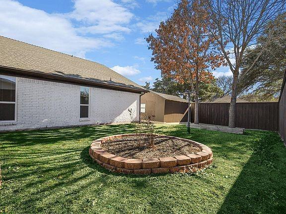 Building Photo - 1710 Hanover Dr