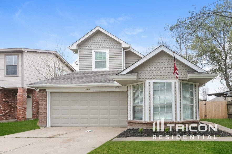 Primary Photo - 2013 Greenwood Dr