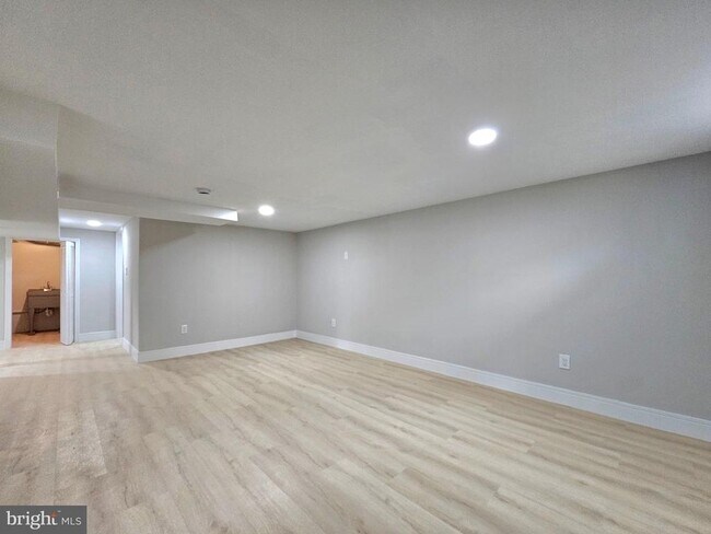 Building Photo - 2115 N Harrison St