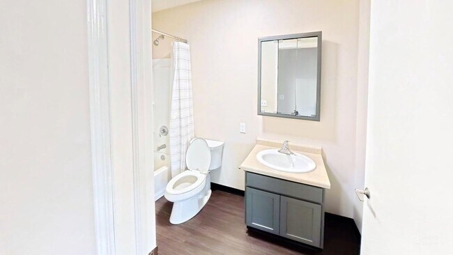 Building Photo - 3554 E Washington Ave