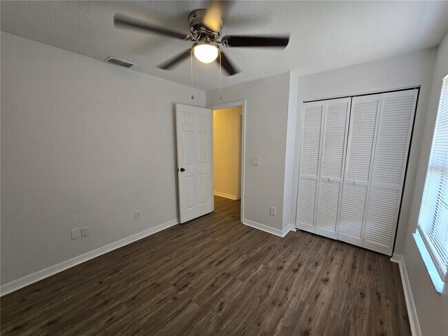 Building Photo - 717 Chilt Dr
