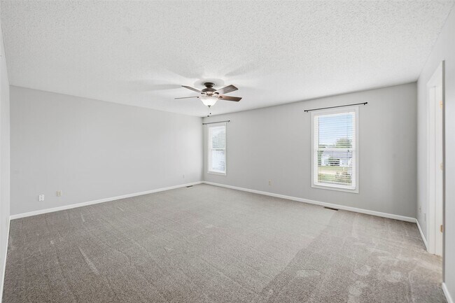 Building Photo - 5012 Joshua Dr
