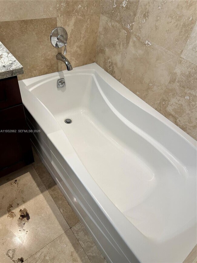 Building Photo - 3530 Mystic Pointe Dr