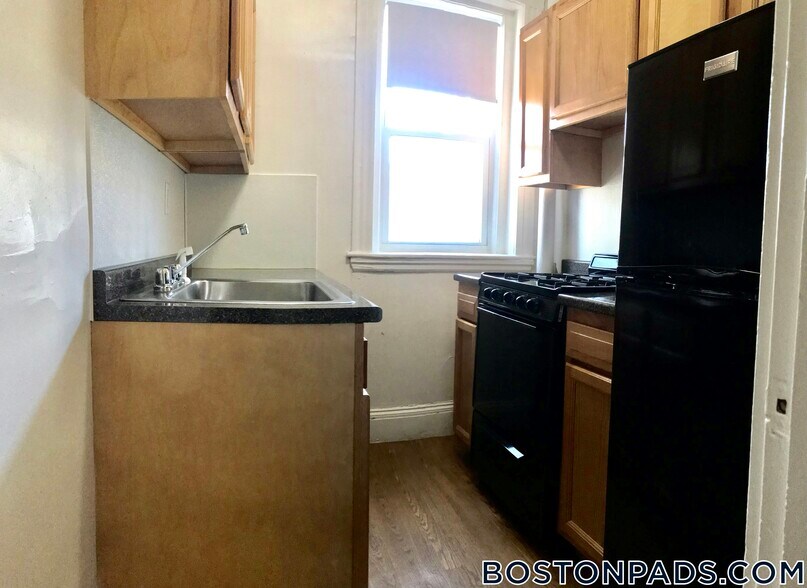 Building Photo - 1191 Boylston St