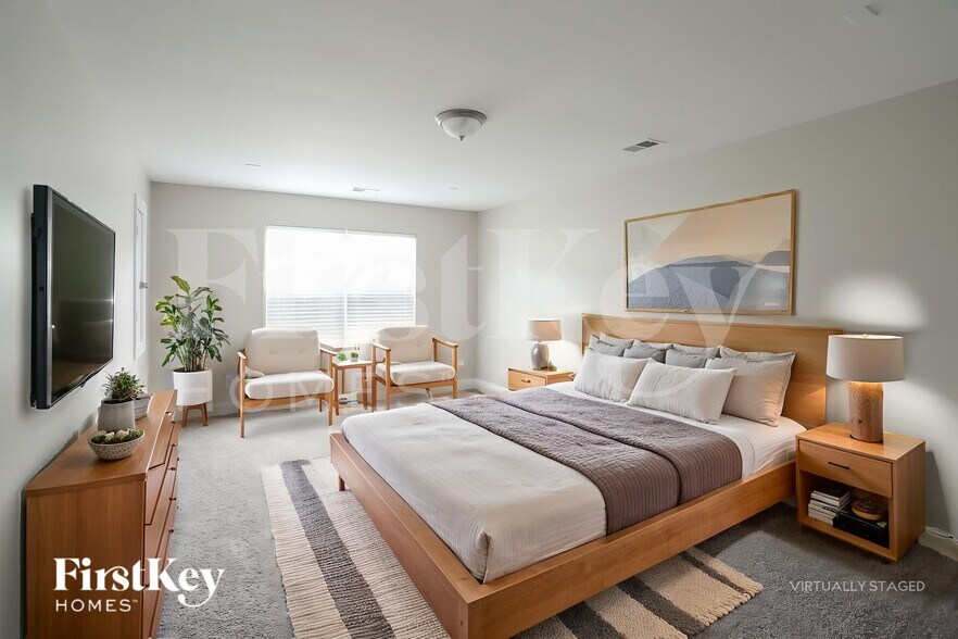 Building Photo - 9427 Golden Pond Dr