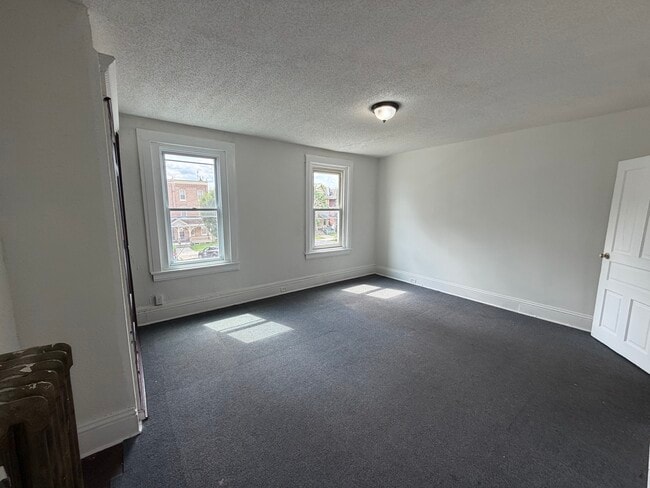 Building Photo - 639 Haws Ave