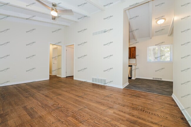 Building Photo - 4608 S Willis Ave