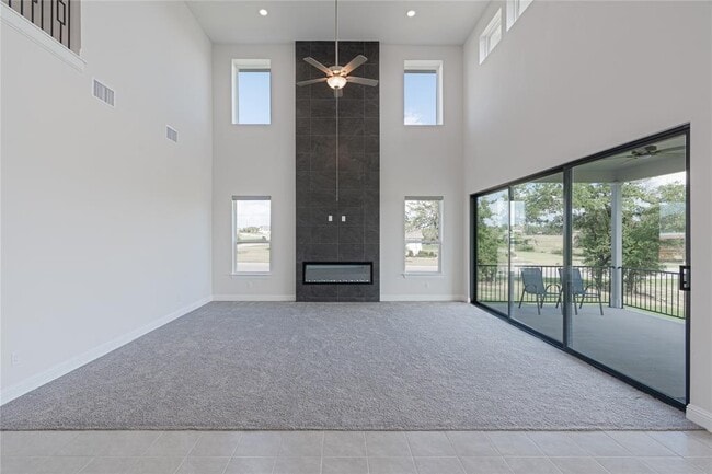 Building Photo - 301 Northcrest Dr