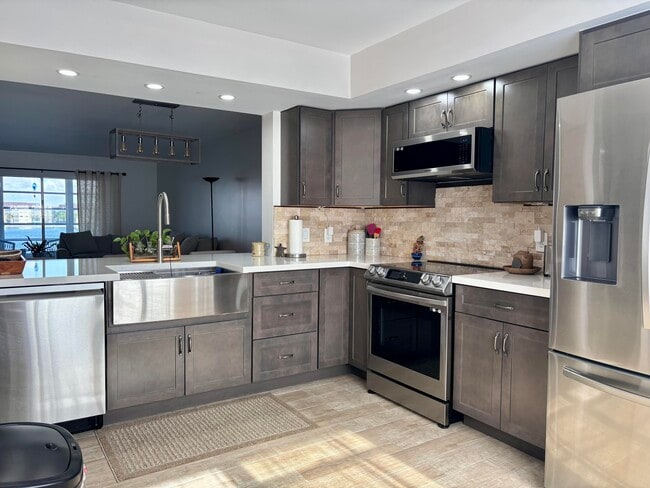 Building Photo - 1501 SW 134th Way