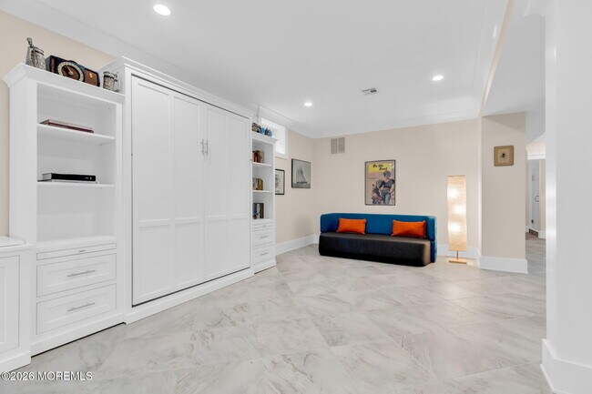 Building Photo - 218 Worthington Ave