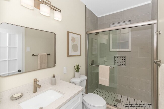 Building Photo - 3/2 single family home in Historic Eola Heights district!