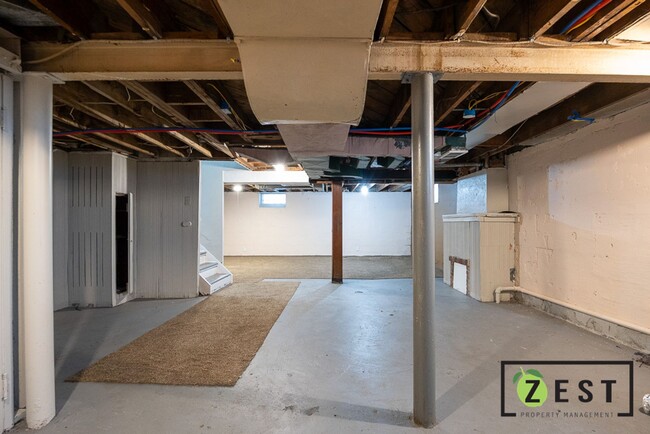 Building Photo - OPEN HOUSE TUESDAY DECEMBER 31st 5pm to 5:...