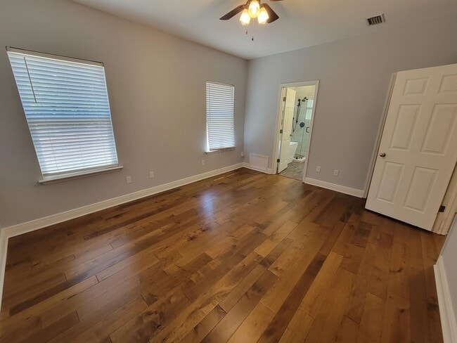 Building Photo - 1120 Archangel Way