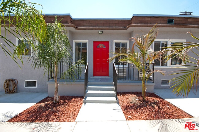 Building Photo - 1264 N Westmoreland Ave
