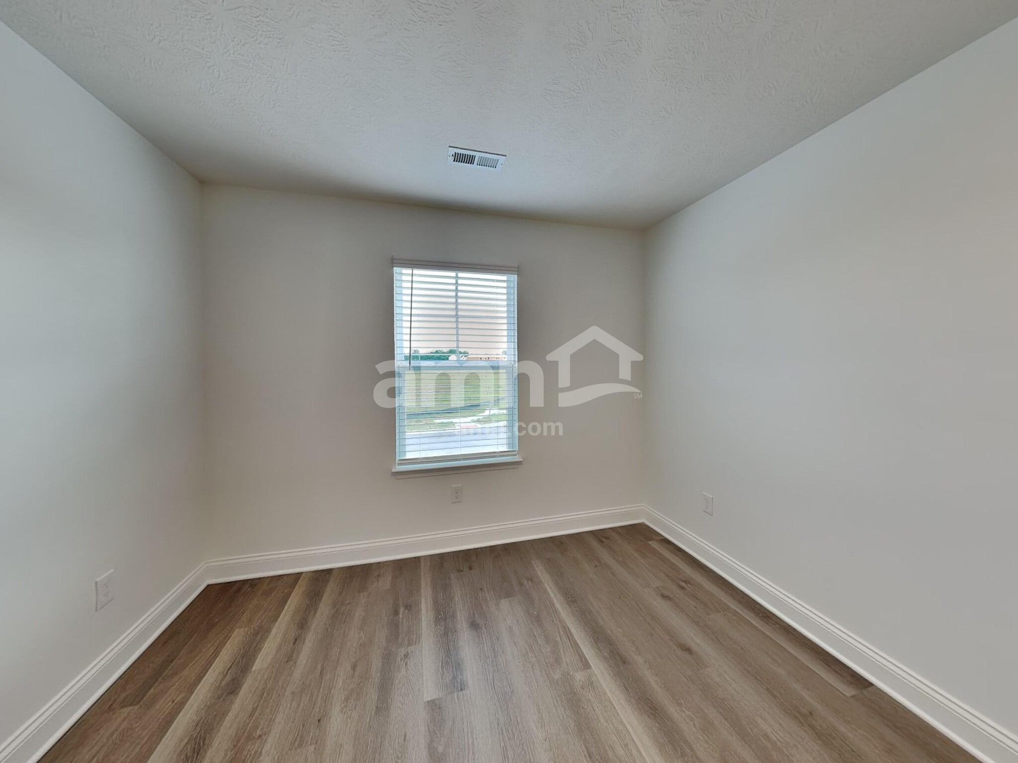 Building Photo - 1343 Pk Pl S
