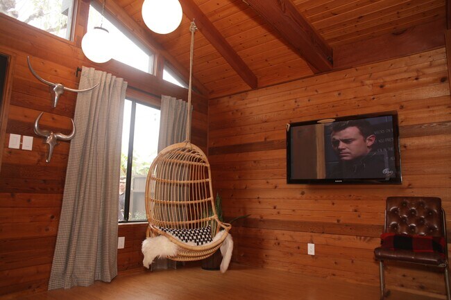 Building Photo - 521 Rialto Ave