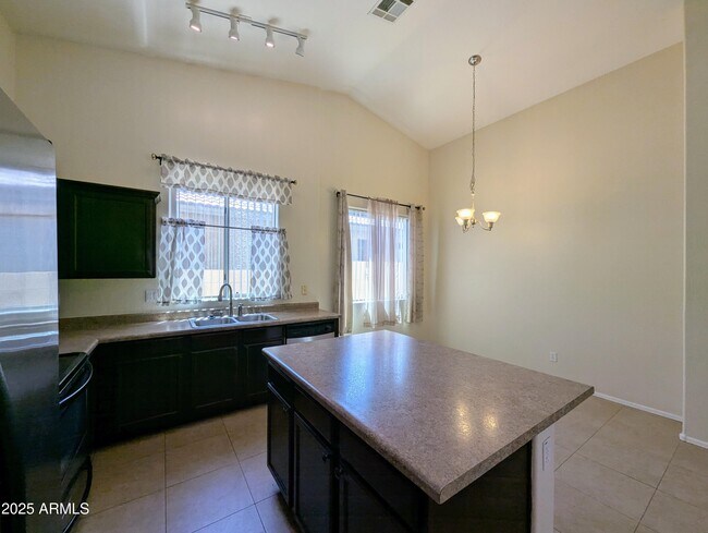 Building Photo - 3731 W St Kateri Dr