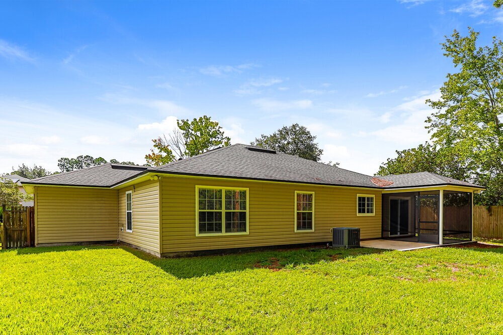Building Photo - 7068 Beekman Lake Dr