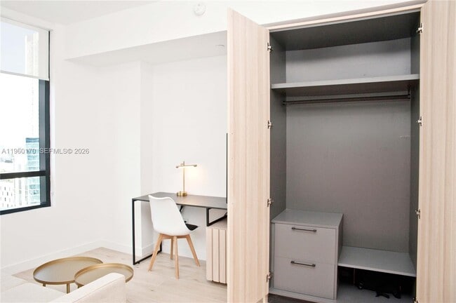 Building Photo - 225 N Miami Ave