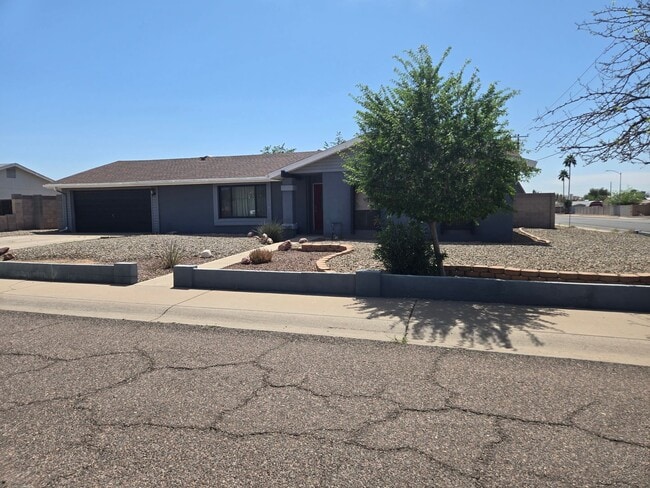 Building Photo - Coming Soon! ?Beautiful 4 bed, 2 bath Home, NO HOA! (Available 05/15/26)