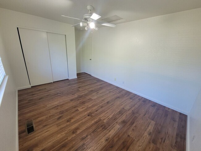 Building Photo - Two Story 3 Bedroom 2 Bath Condo in Chico for Rent!