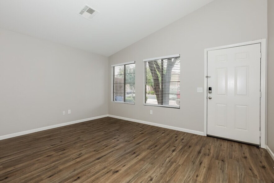 Building Photo - 1471 S Red Rock Ct
