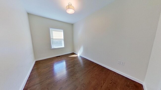 Building Photo - 30 Hazelwood St