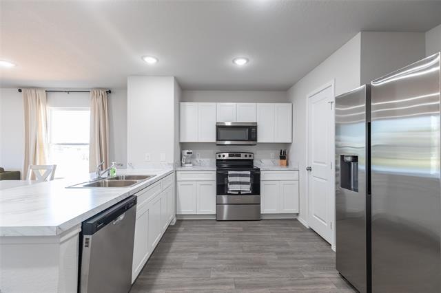 Building Photo - 201 Coyote Creek Ct