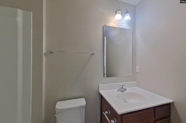 Building Photo - 757 Sequoia Dr
