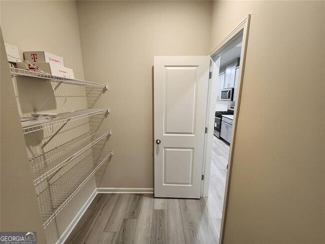 Building Photo - 235 Vly Oak Dr